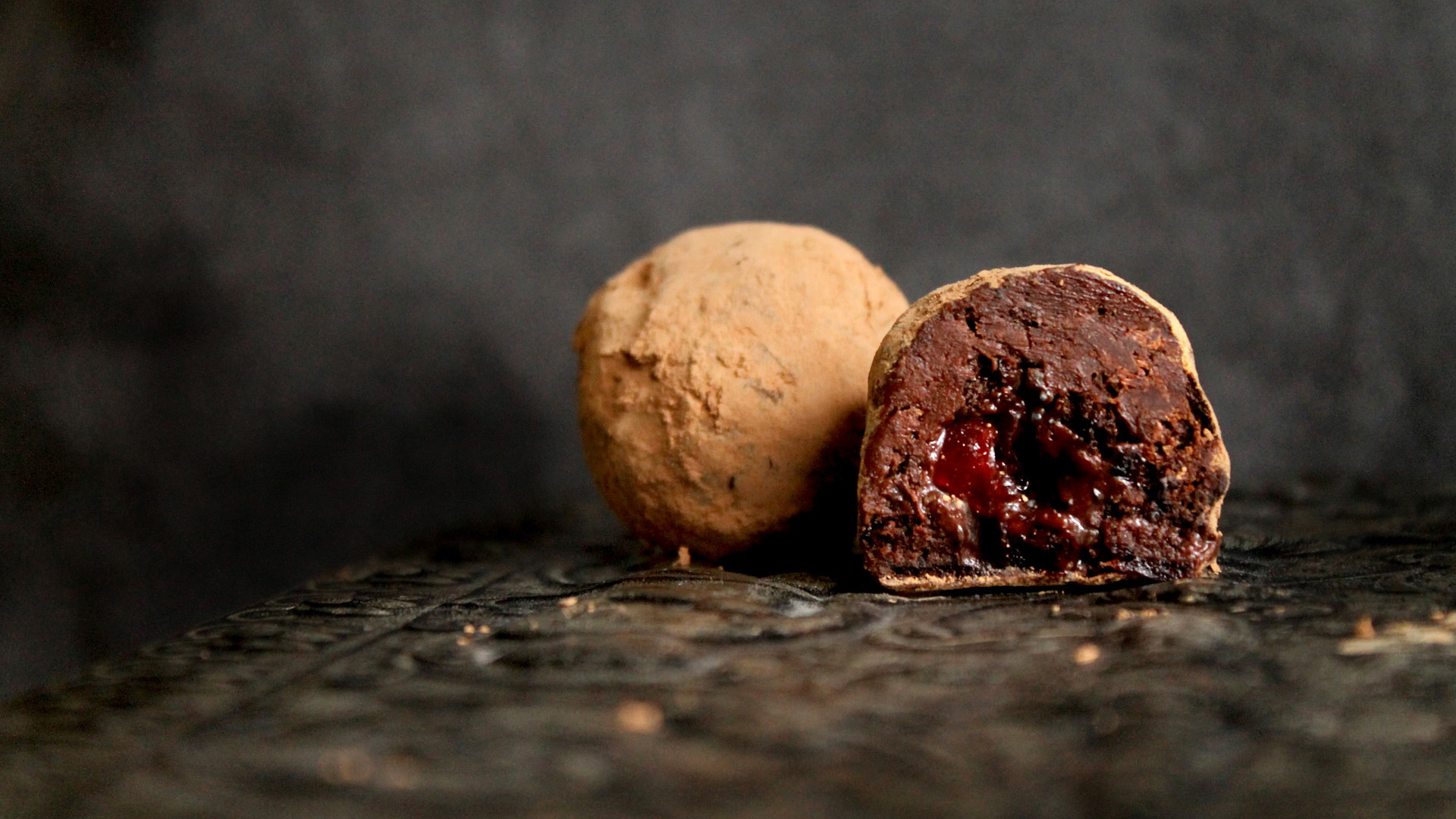 COMFIT / Luxury Chocolate Truffles